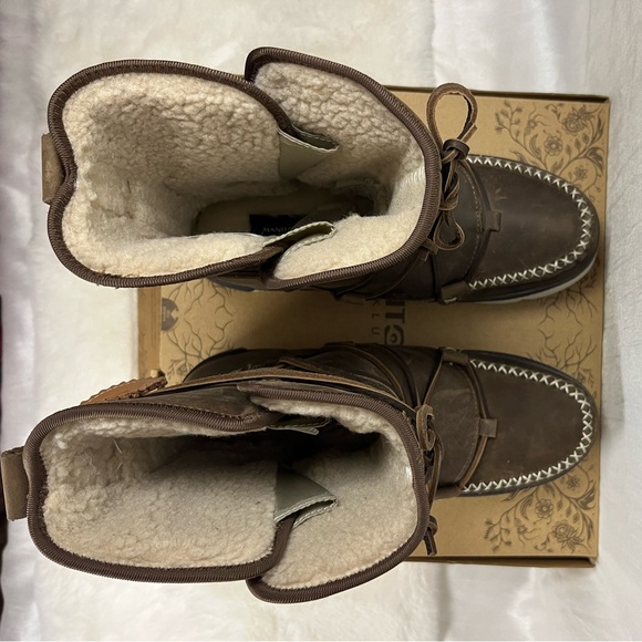 Manitobah WP Pacific Half Winter Leather Boot Fossil. 6.5 FITS SMALL as Size 5. - Picture 9 of 15